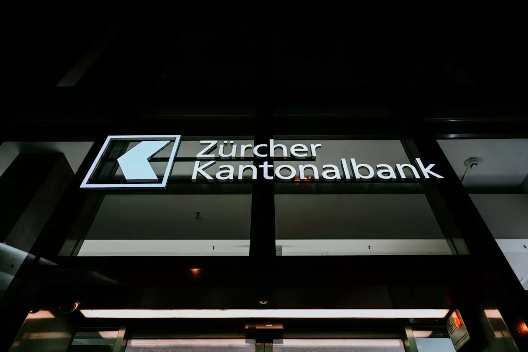 Zürcher Kantonalbank (ZKB) : Services Bancaires, Tarifs et Avis Clients en Suisse