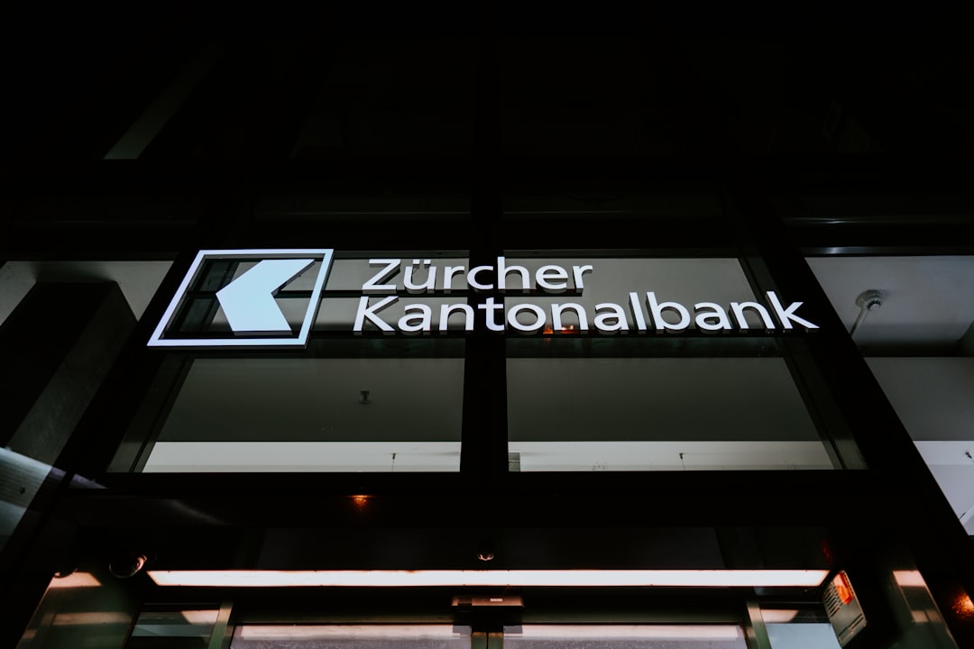 Zürcher Kantonalbank (ZKB) : Services Bancaires, Tarifs et Avis Clients en Suisse